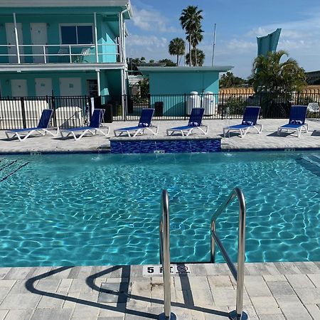 Sea Jay Motel And Marina (Adults Only) St. Pete Beach Exterior photo