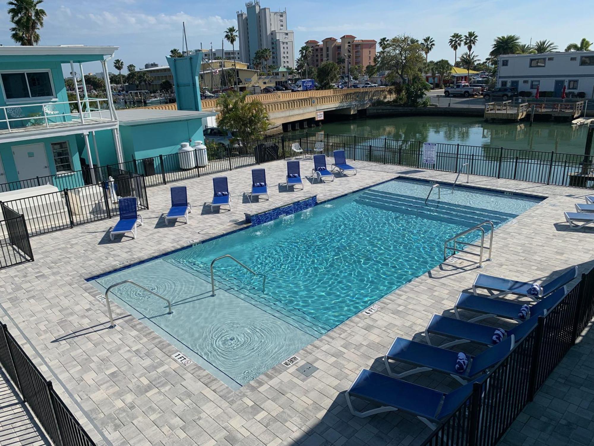 Sea Jay Motel And Marina (Adults Only) St. Pete Beach Exterior photo