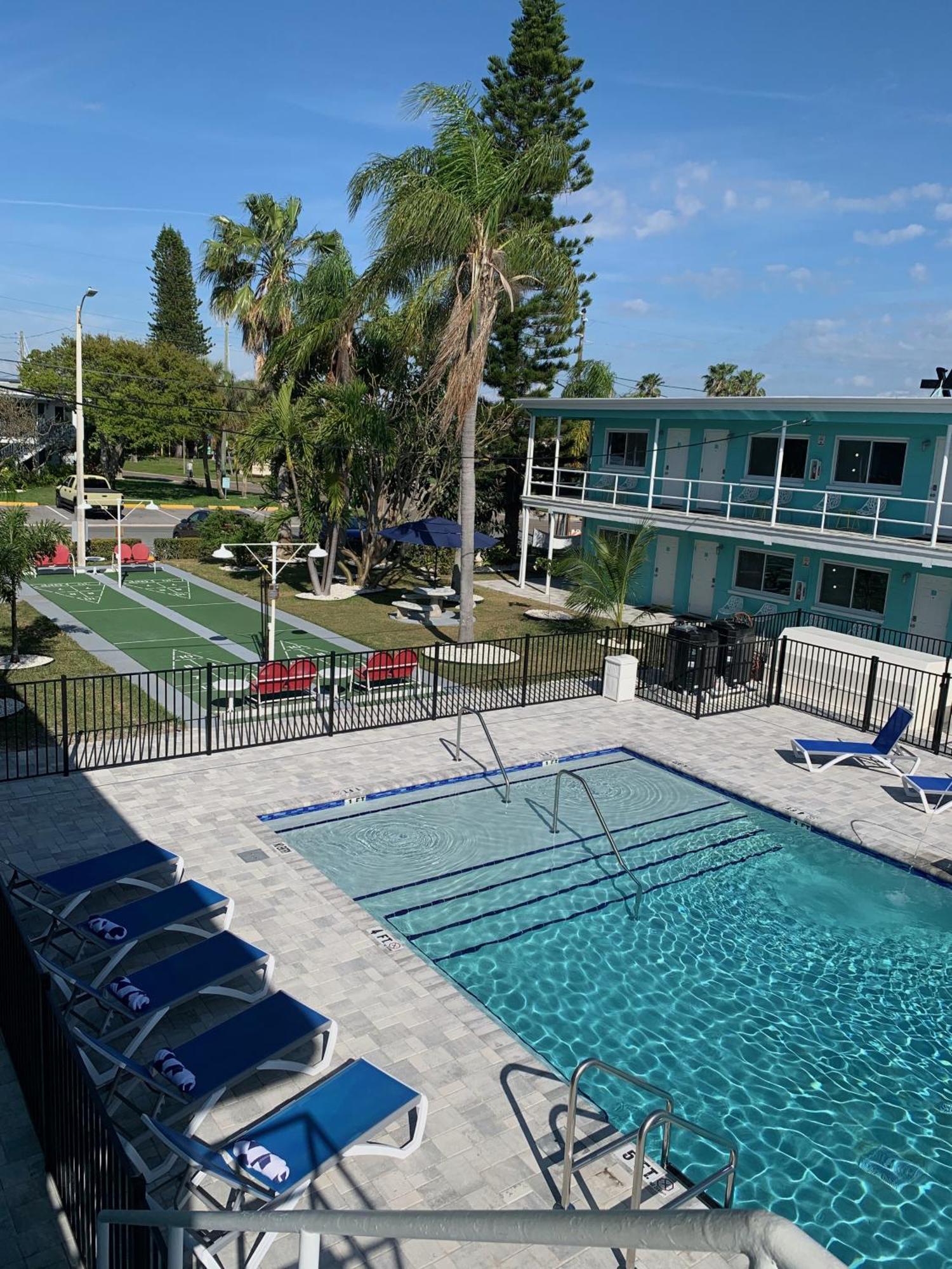 Sea Jay Motel And Marina (Adults Only) St. Pete Beach Exterior photo